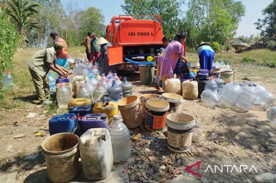Penyaluran 3,6 Juta Liter Air Bersih untuk Warga yang Terdampak Kekeringan di Bekasi