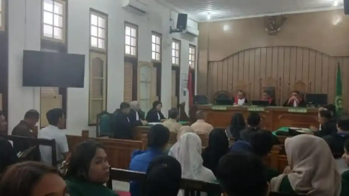 NASIB Eks Camat Medan Polonia yang Korupsi Anggaran BBM Rp332 Juta, Irfan Siregar Divonis 16 Bulan - Tribun-medan.com