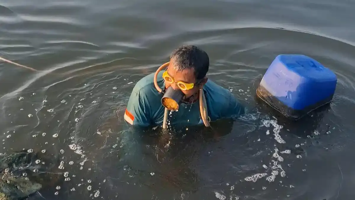 Kisah Nelayan Kerang Muara Angke, Selami Laut Jakarta yang Penuh Misteri Demi Makan Anak Istri - Tribunjakarta.com
