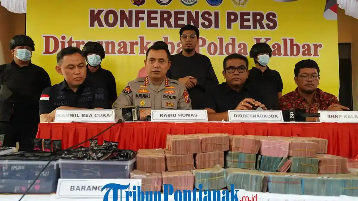 Rumah di Pontianak Timur Digerebek, Polisi Sita 4,3 Kg Sabu dan Uang Rp3,8 Miliar - Tribunpontianak.co.id