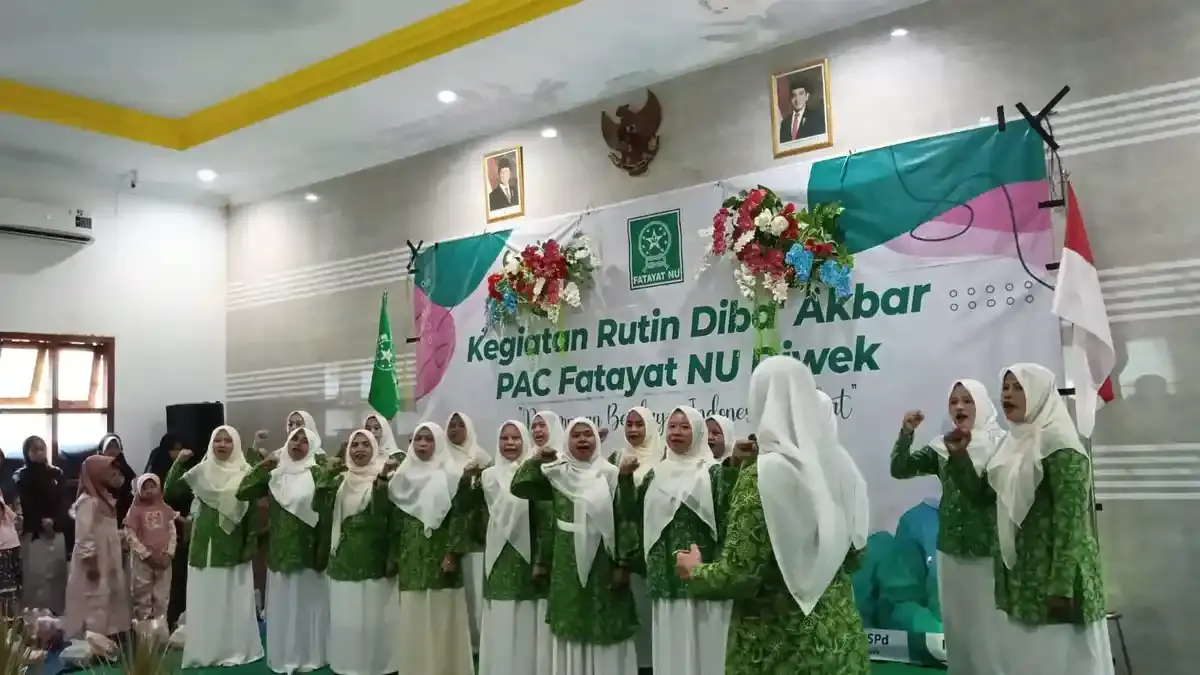 Fatayat NU Diwek Gelar Shalawat Diba' Akbar, Santuni Anak Yatim dan Dukung UMKM Anggota - Surya.co.id