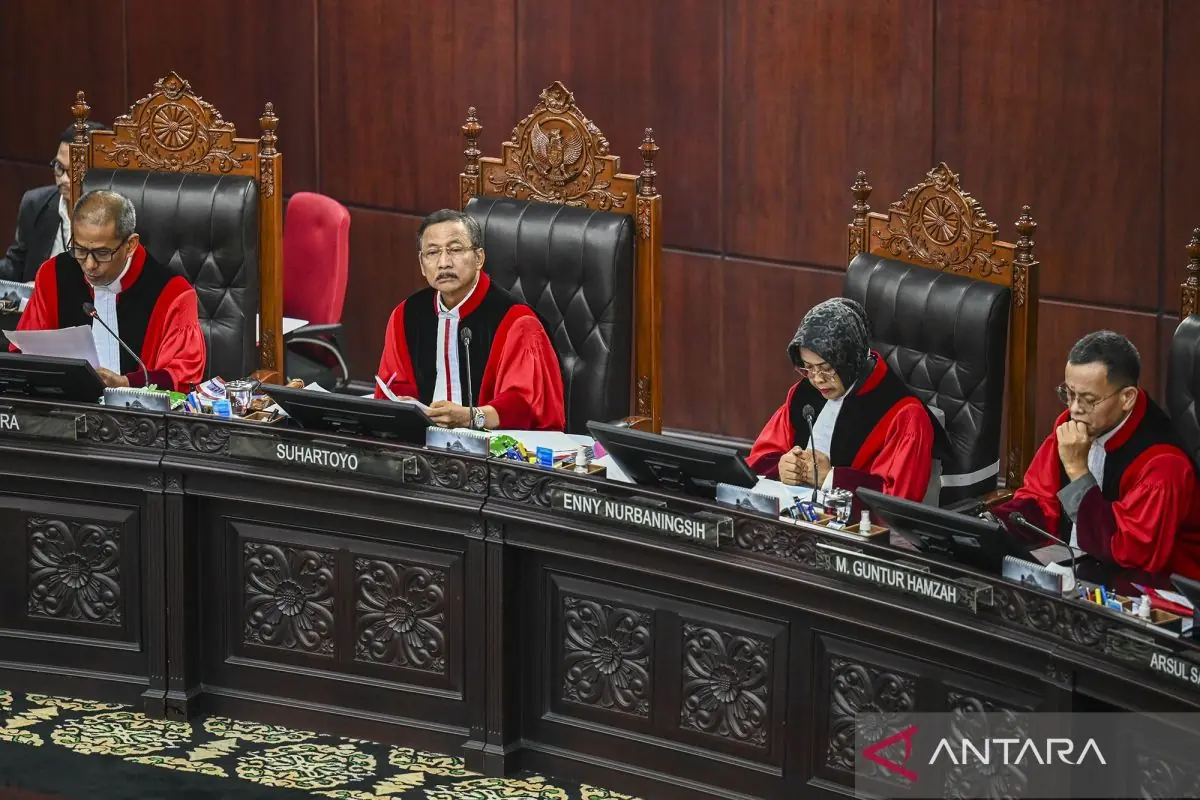 MK menegaskan pilkada tetap secara langsung oleh rakyat