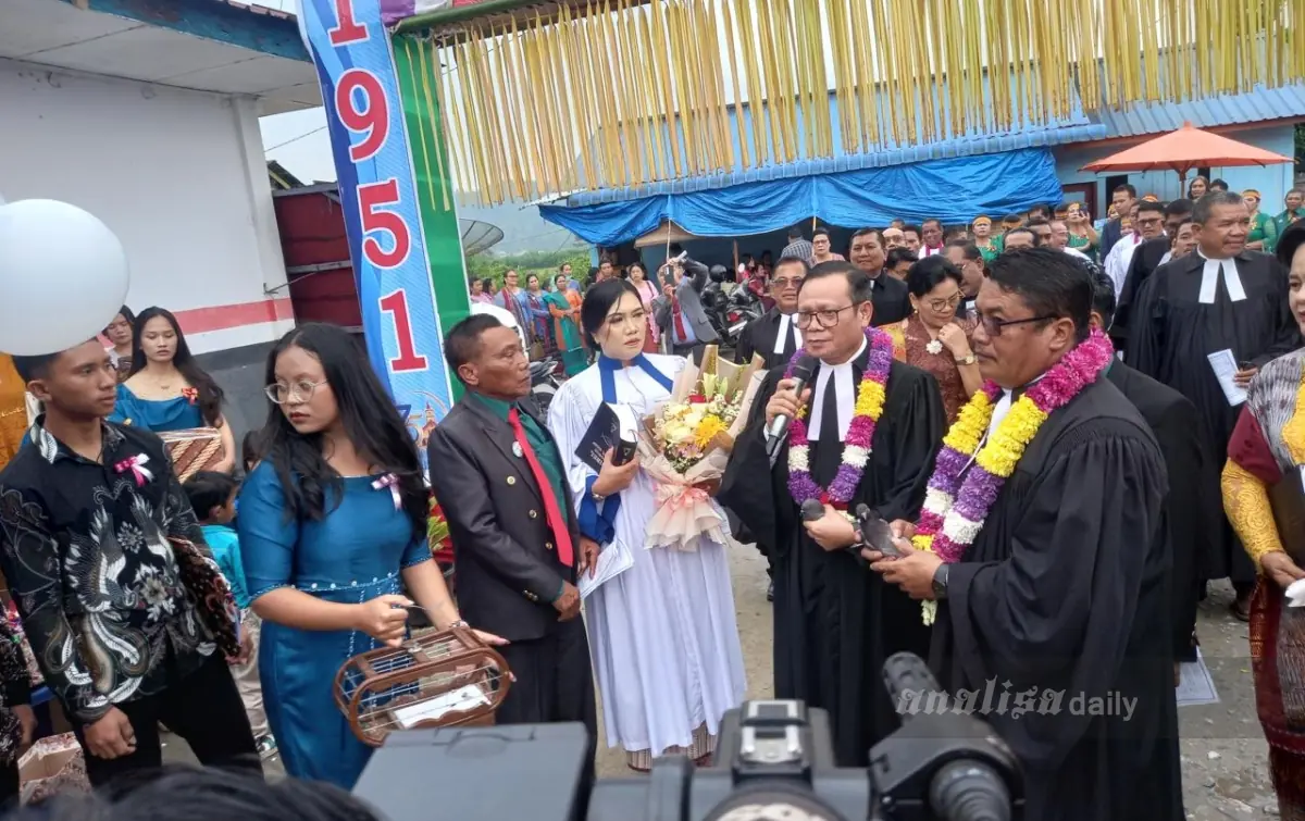 Berlangsung Meriah, HKBP Simanungkalit Dangsina Sipoholon Rayakan Jubileum ke-75 Tahun