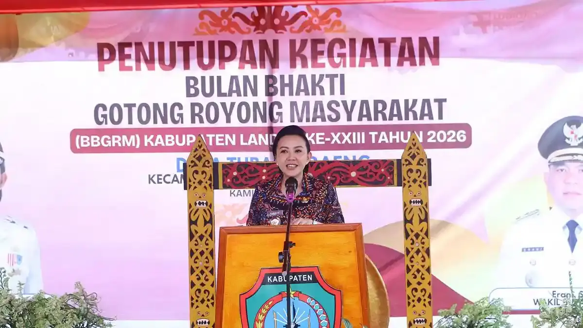 Soroti Pendidikan, Bupati Karolin Harap Orangtua Tidak Biarkan Anak Putus Sekolah - Tribunpontianak.co.id