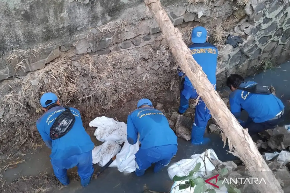 Satpel SDA Tanah Abang sebut lokasi belum steril jadi kendala normalisasi saluran