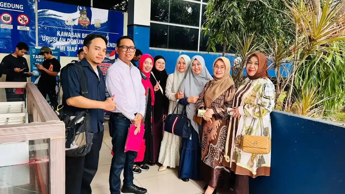 10 Jemaah Umrah Laporkan Travel ke Polda Metro, Mengaku Diminta Tambahan Rp3 Juta saat di Mekkah - Tribunjakarta.com
