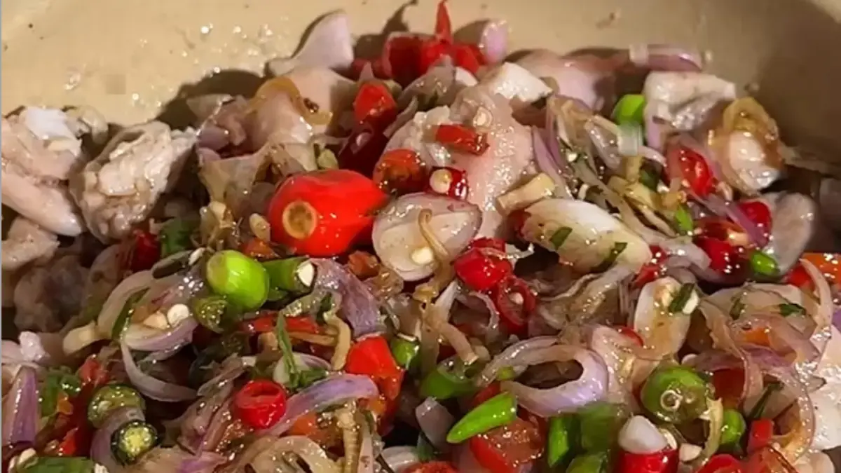 Resep Ayam Kukus Sambal Matah, Menu Sehat yang Gurih, Pedas, dan Bikin Nambah Nasi