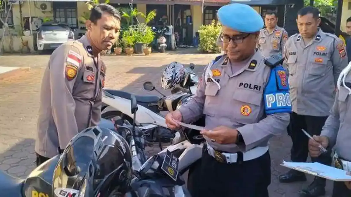 Propam Sidak Dua Polsek Jajaran Polresta Banda Aceh, Periksa KTA hingga Izin Penggunaan Senpi - Serambinews.com