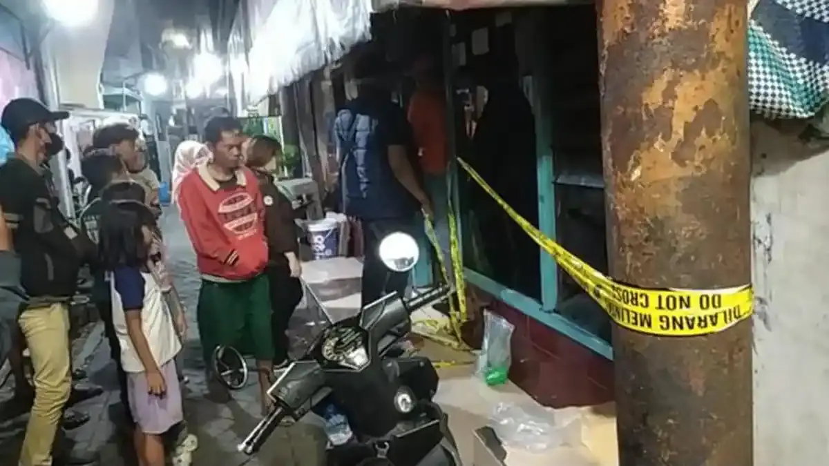 Wanita Tewas di Kamar Kos, Ditemukan Sudah Bersimbah Darah, Sang Kekasih Menghilang - Tribunbatam.id