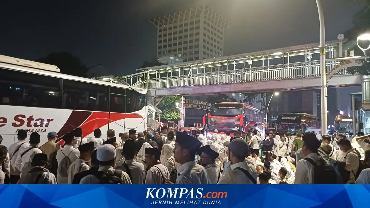 Antrean Bus Peserta Zikir Kebangsaan Mengular dari Gambir hingga Monas, Lalin Macet