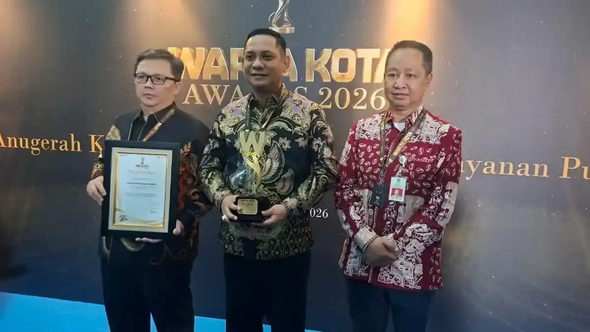 Optimalkan Layanan Kesehatan, Pemkab Bekasi Raih Warta Kota Awards 2026 - Wartakotalive.com