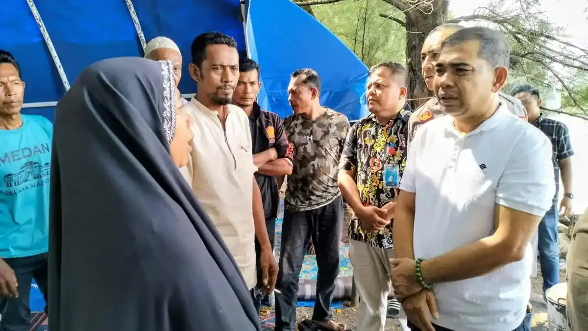 Plt Sekda Abdya Kunjungi Posko Pencarian Korban Terseret Ombak, Berikan Dukungan Moral - Serambinews.com
