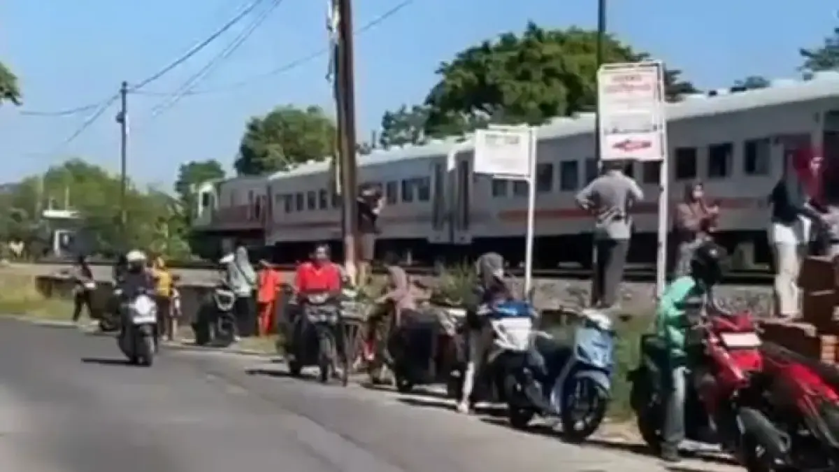 Pria Tanpa Identitas Tewas Tertabrak KA Dhoho di Jalur Sepanjang-Krian Sidoarjo