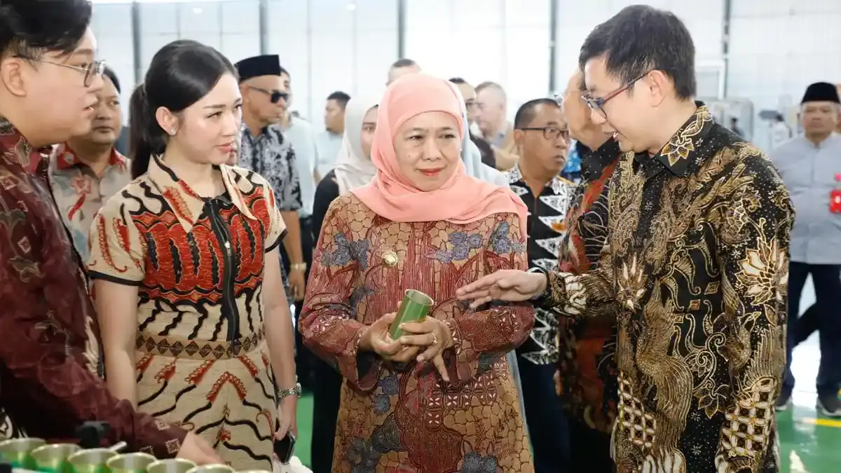 Khofifah Resmikan Pabrik Kemasan Logam di Banyuwangi untuk Perkuat Substitusi Impor - Surya.co.id
