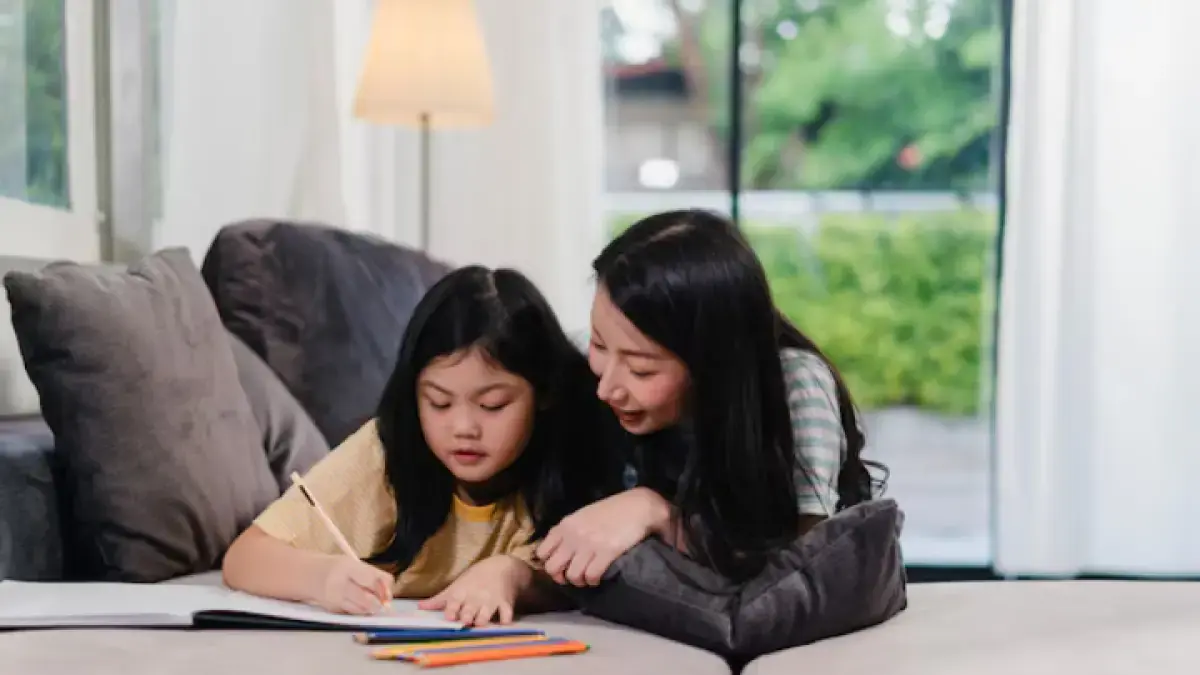 Membesarkan Si Kecil Menjadi Anak yang Pantang Menyerah? Lakukan 6 Cara Parenting Ini