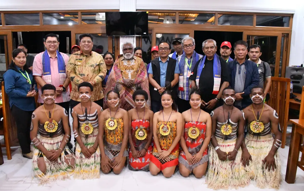 Bupati Samosir Jamu Wagub Papua Selatan, Bahas Peluang Kolaborasi Budaya dan Pembangunan Daerah