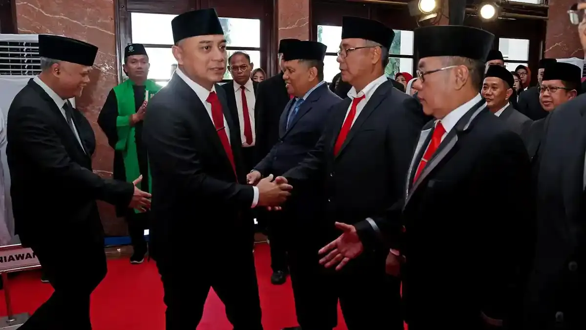Mutasi Besar, Eri Cahyadi Rombak 57 Pejabat Pemkot Surabaya, Jabatan Kasatpol PP Masih Lowong - Surya.co.id