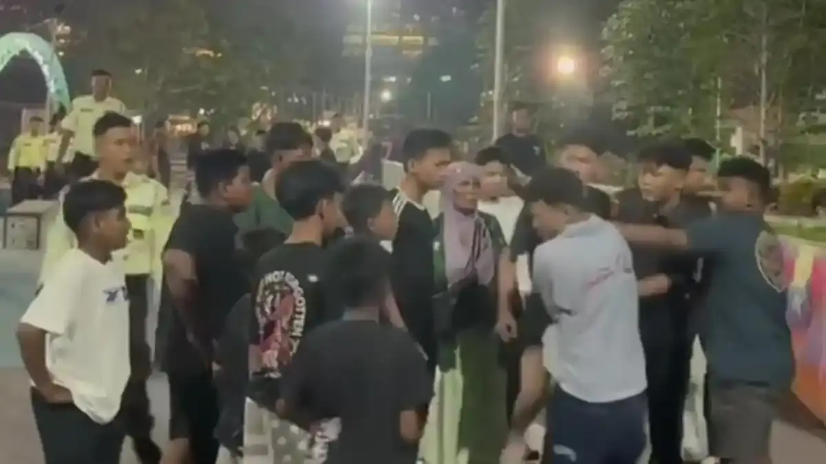 Berawal Cekcok Gara-gara Bola, Remaja Dikeroyok Sejumlah Pemuda Setemat di Skatepark Taman Bunga - Tribun-medan.com