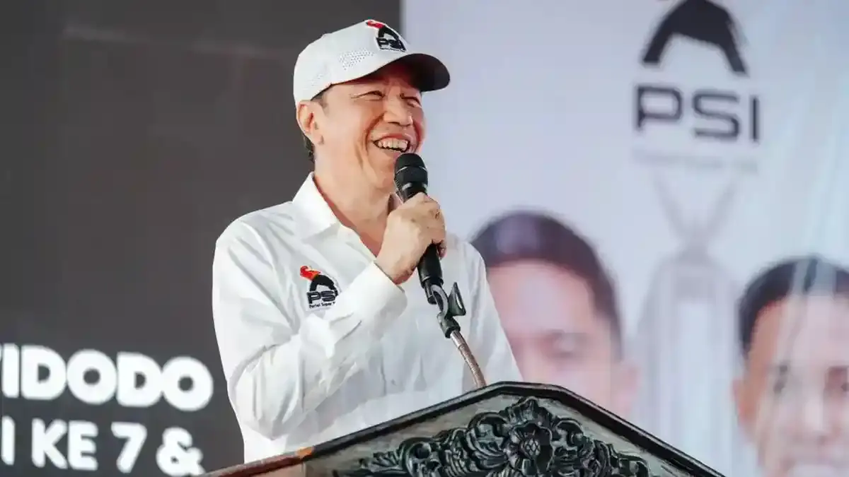 Pakar Hukum Tata Negara Singgung Dua Tujuan Safari Politik Jokowi, Ada Sinyal untuk Prabowo - Tribunkaltim.co