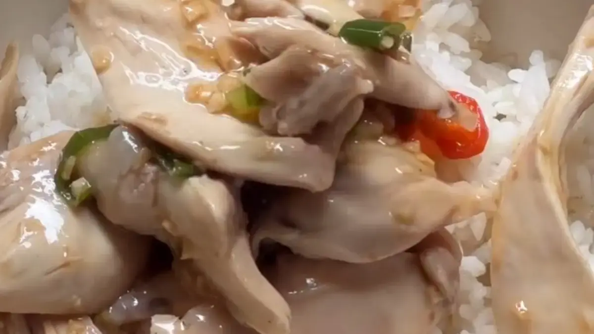 Resep Ayam Rebus Saus Bawang, Menu Simpel yang Gurih, Juicy, dan Bikin Nagih