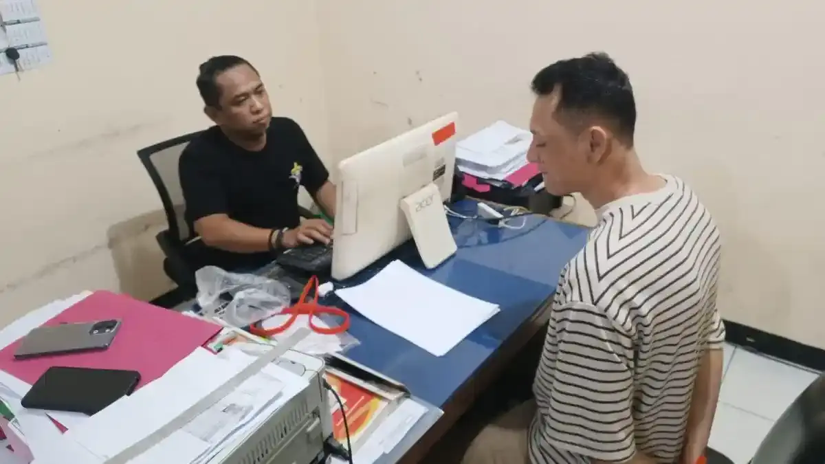 Tampol Pemotor di Jagakarsa, Pengendara Ninja Sok Jagoan Ini Ditangkap Polisi - Tribunnews.com
