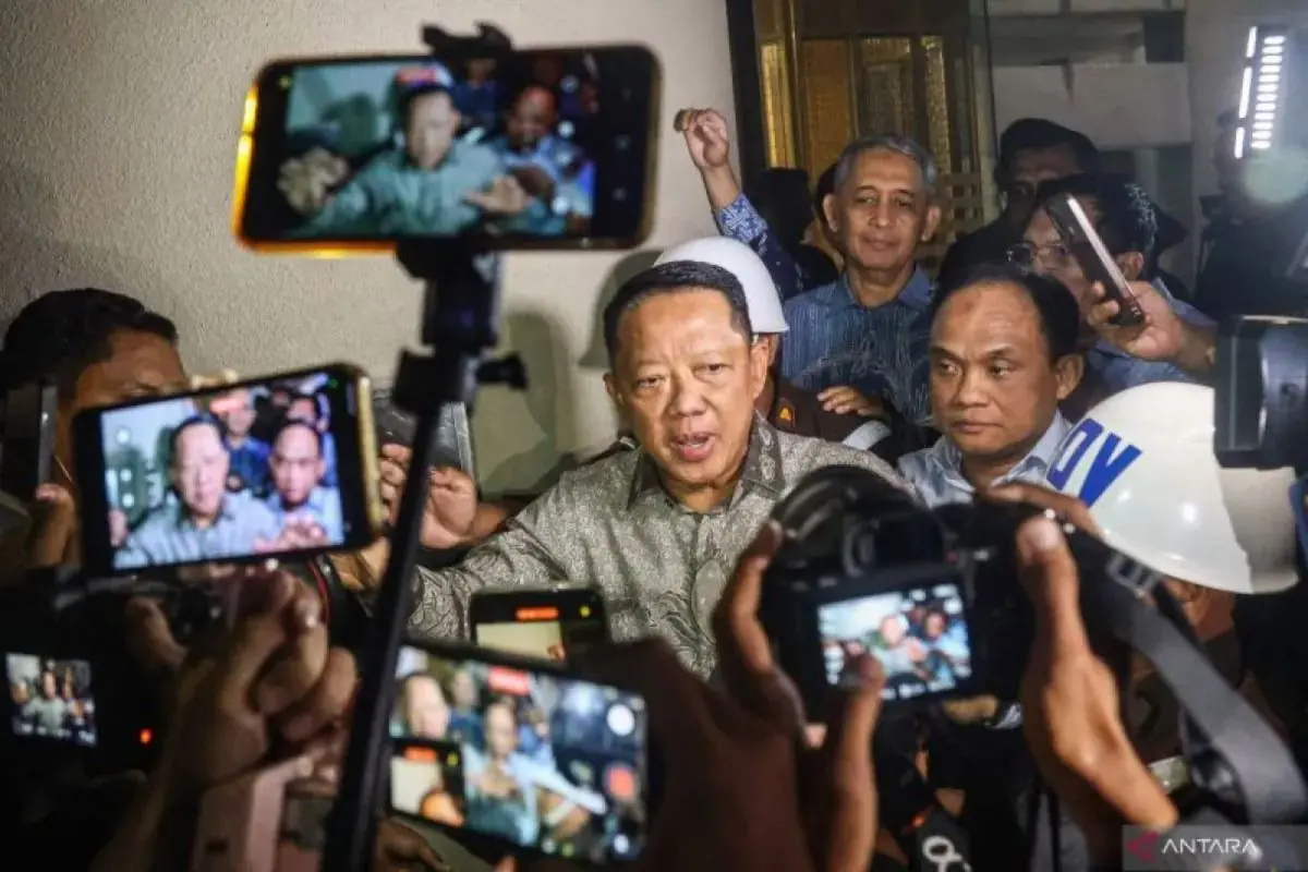 Tim 9 Kejagung didesak usut pemilik uang-emas di rumah eks Jampidsus