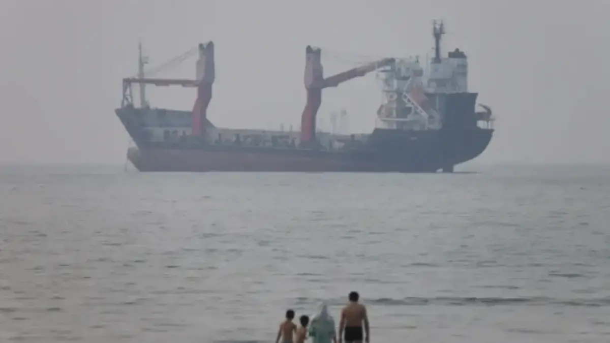 Iran Perketat Aturan Pelayaran dengan Melarang Kapal Menggunakan Jalur Tidak Resmi di Selat Hormuz