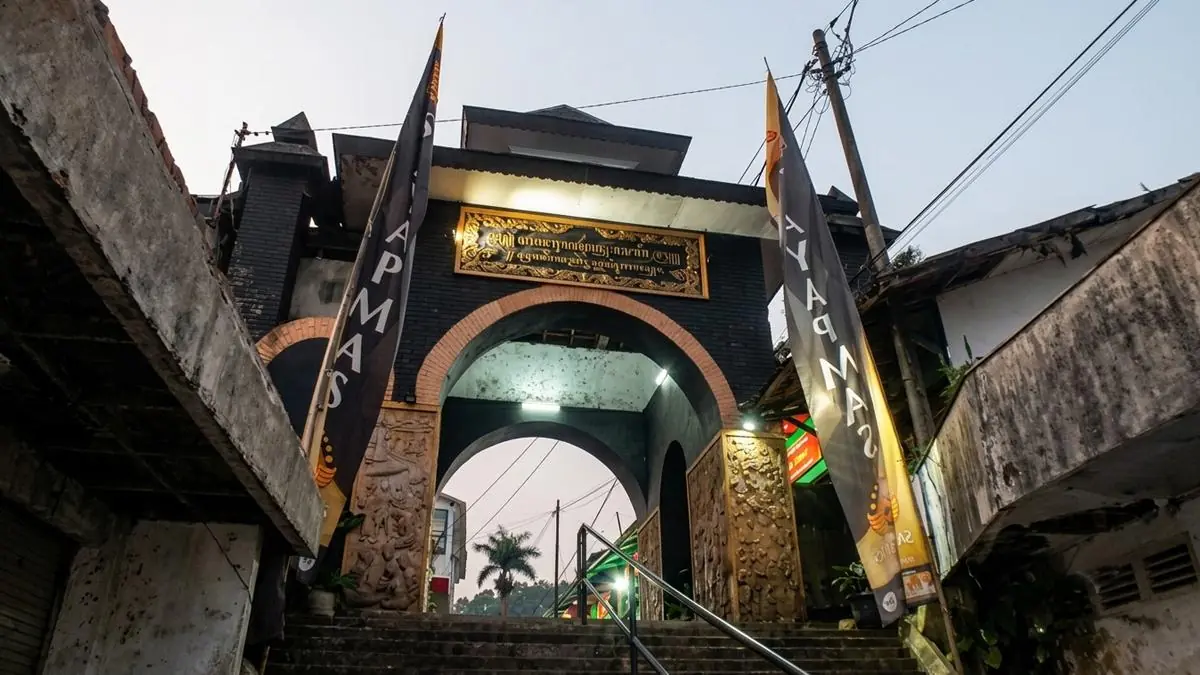 Menepis Stigma Pesugihan di Gunung Kawi melalui Perspektif Sejarah - Surya.co.id