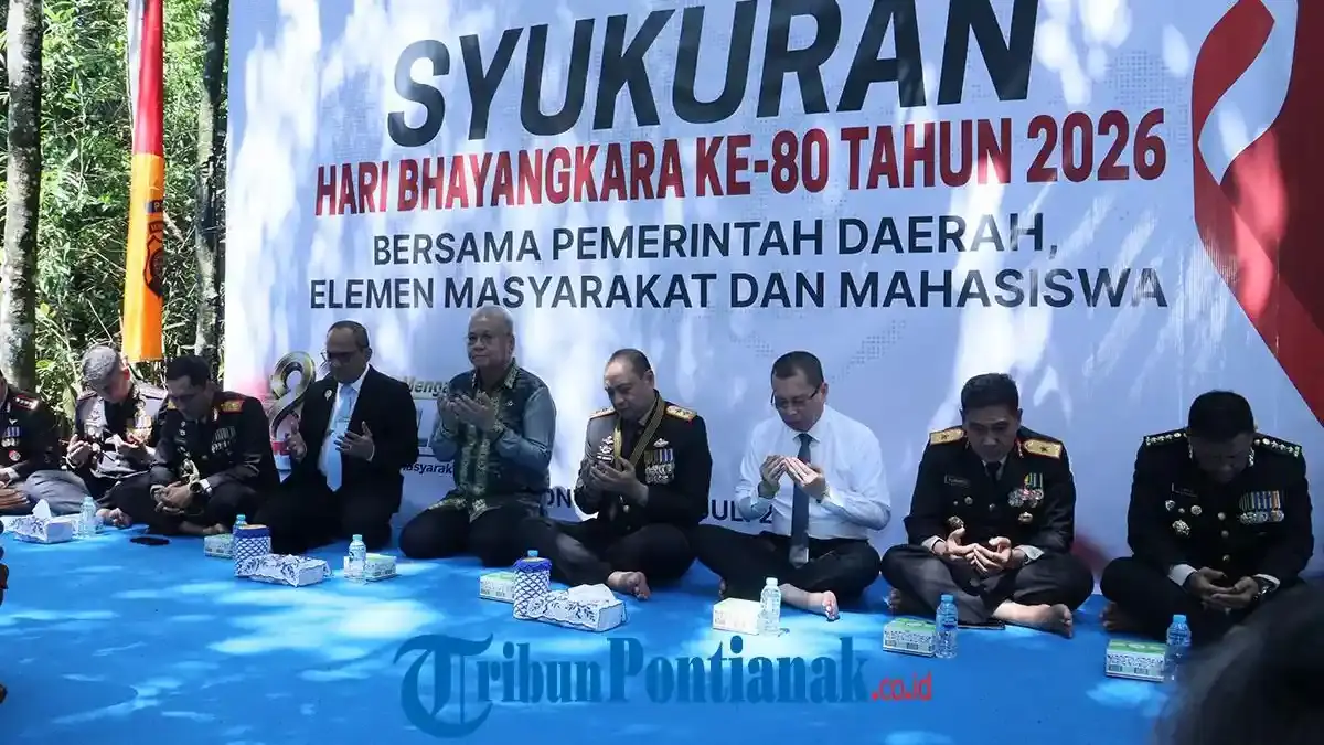 Polda Kalbar Salurkan 885 Paket Bansos dalam Syukuran Hari Bhayangkara Ke 80 di 10 Lokasi - Tribunpontianak.co.id