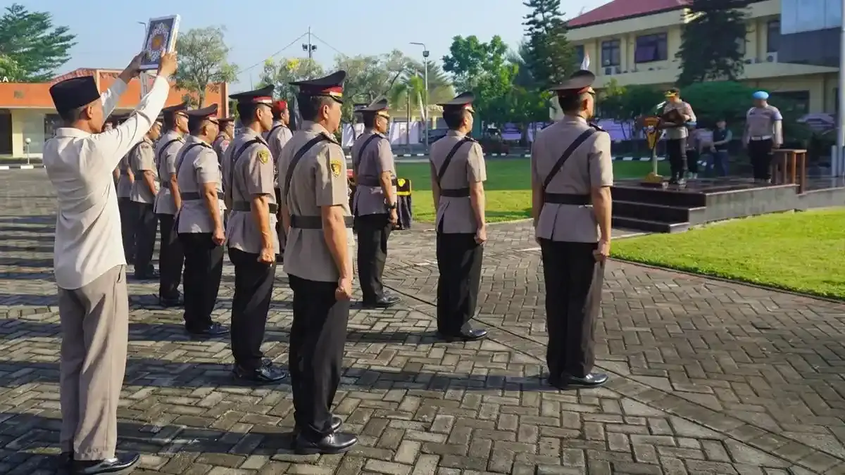 Mutasi Jabatan Polres Mojokerto: Wakapolres hingga Kapolsek Baru - Surya.co.id
