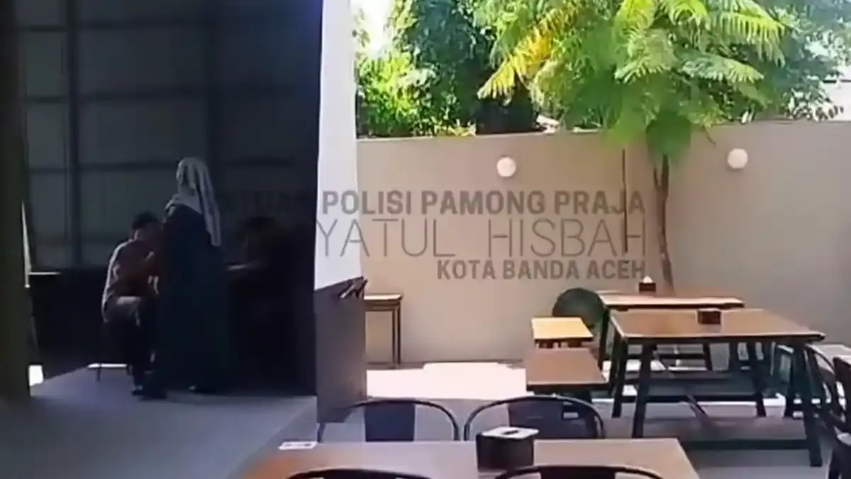Sebagian Kocar-kacir, Satpol PP-WH Banda Aceh Razia Warkop hingga Jalanan Jelang Shalat Jumat - Serambinews.com