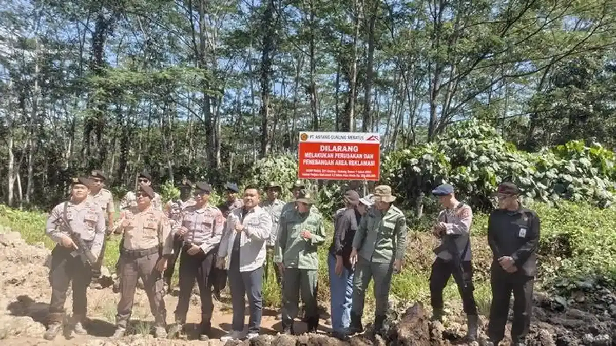 Cegah Aktivitas PETI, Aparat Pasang Papan Larangan di Area Reklamasi PT AGM HSS-Tapin - Banjarmasinpost.co.id