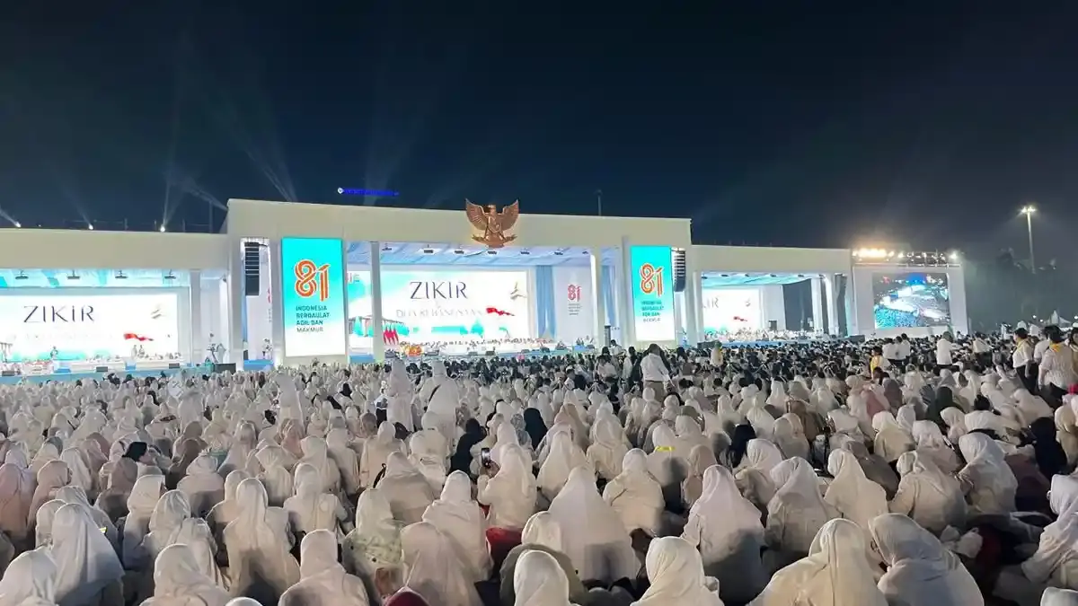 Copet Merajalela di Zikir dan Doa Kebangsaan di Monas, Ponsel Jurnalis hingga Dompet Jemaah Raib - Tribunjakarta.com