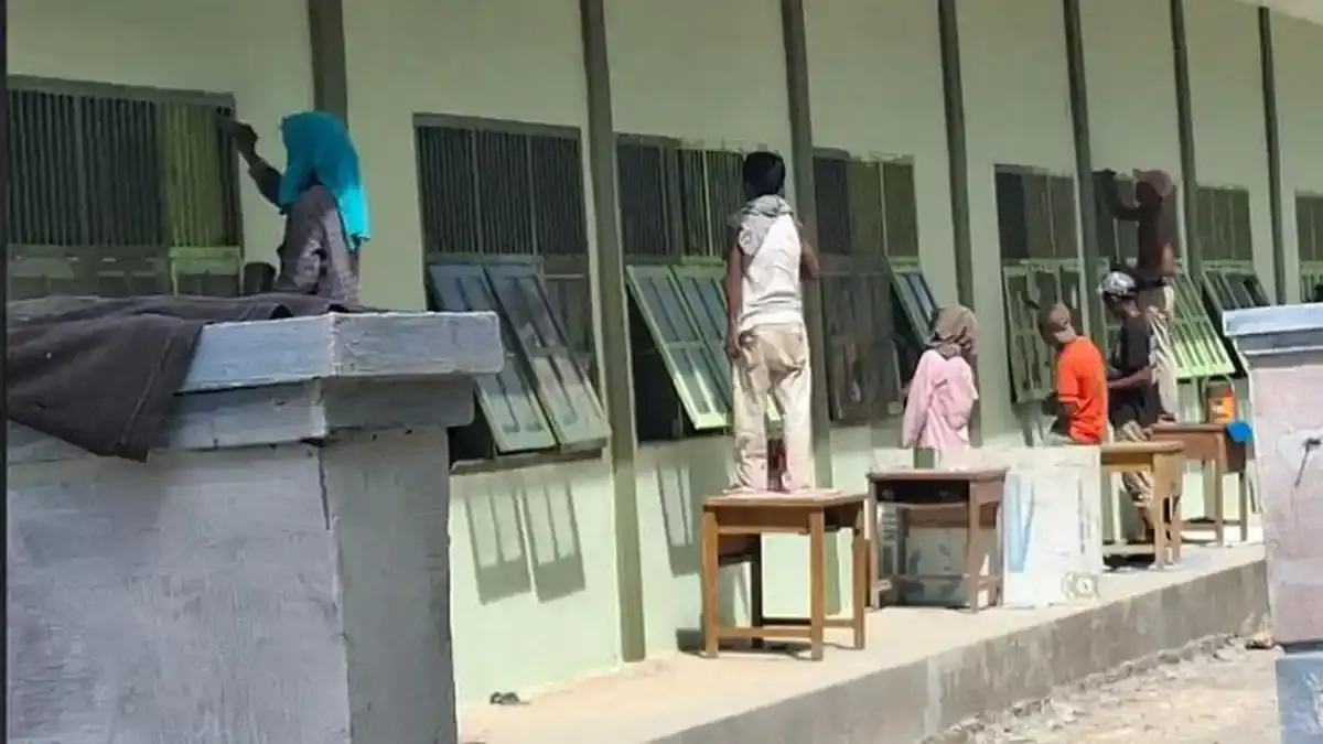 Progres Revitalisasi Sekolah Terdampak Banjir di Bireuen Bervariasi - Serambinews.com