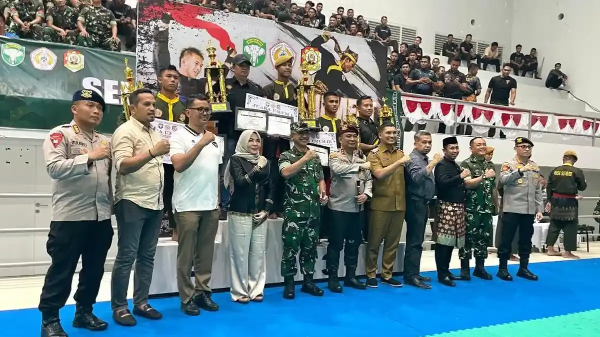 Kodim 0105 dan Yon Armed 17 Rencong Juara Umum Open Tournament Pencak Silat Piala Pangdam IM 2026 - Serambinews.com