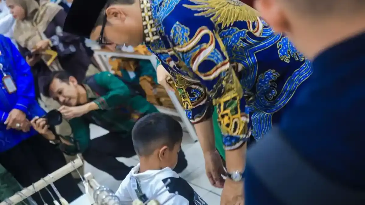 Lebaran Muharram, Anak Yatim dan Dhuafa Beli Pakaian Baru - Tribun-medan.com