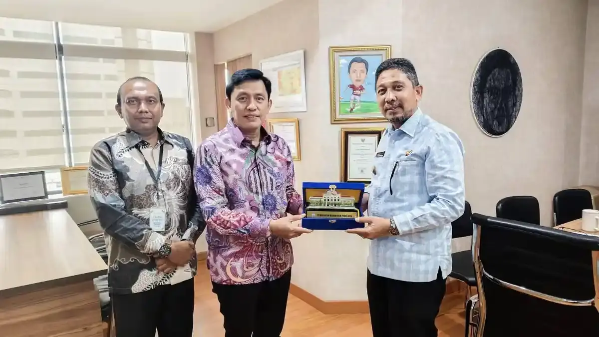 Bupati dan Wabup Pidie Jaya Kompak Perkuat Sinergi Pascabanjir - Serambinews.com