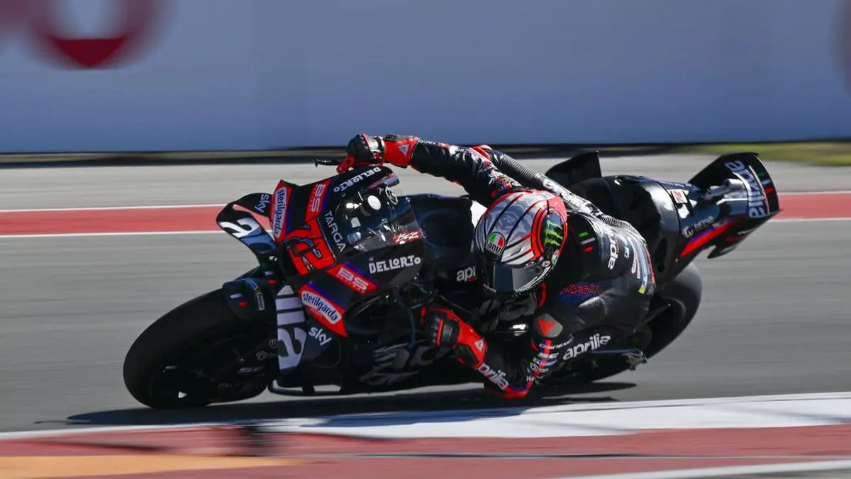 Bezzecchi Dilarikan ke Rumah Sakit usai Kecelakaan di MotoGP Belanda