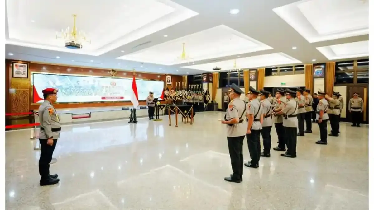 Listyo Sigit Ganti Enam Kapolda, Berikut Nama-nama Pejabat Baru yang Dipasang - Tribunnews.com