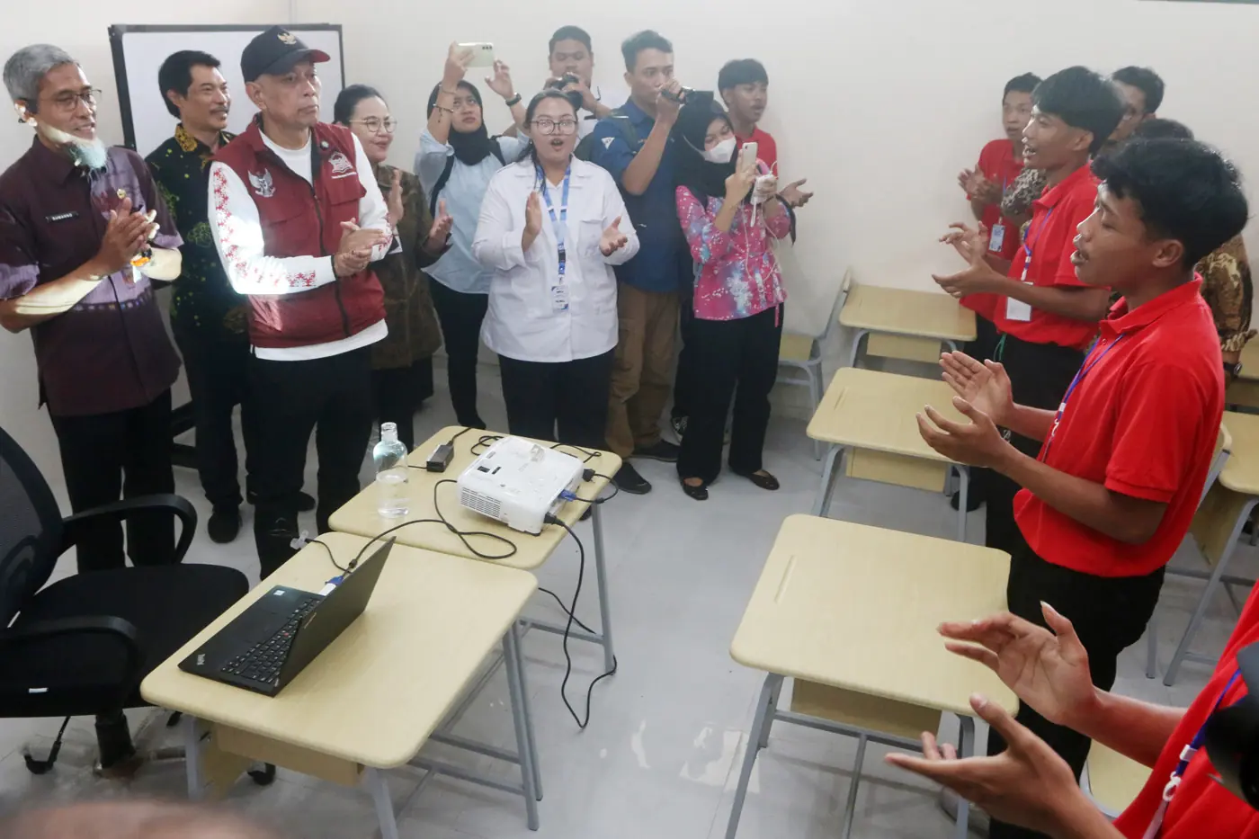 Kemensos Gandeng TNI Bentuk Karakter Siswa Sekolah Rakyat, Libatkan 1.000 Taruna Akmil