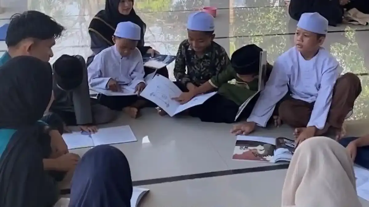 Dari Membaca Hingga Bercerita, Puluhan Anak di Dewantara Aceh Utara Diajak Cinta Buku Sejak Dini - Serambinews.com
