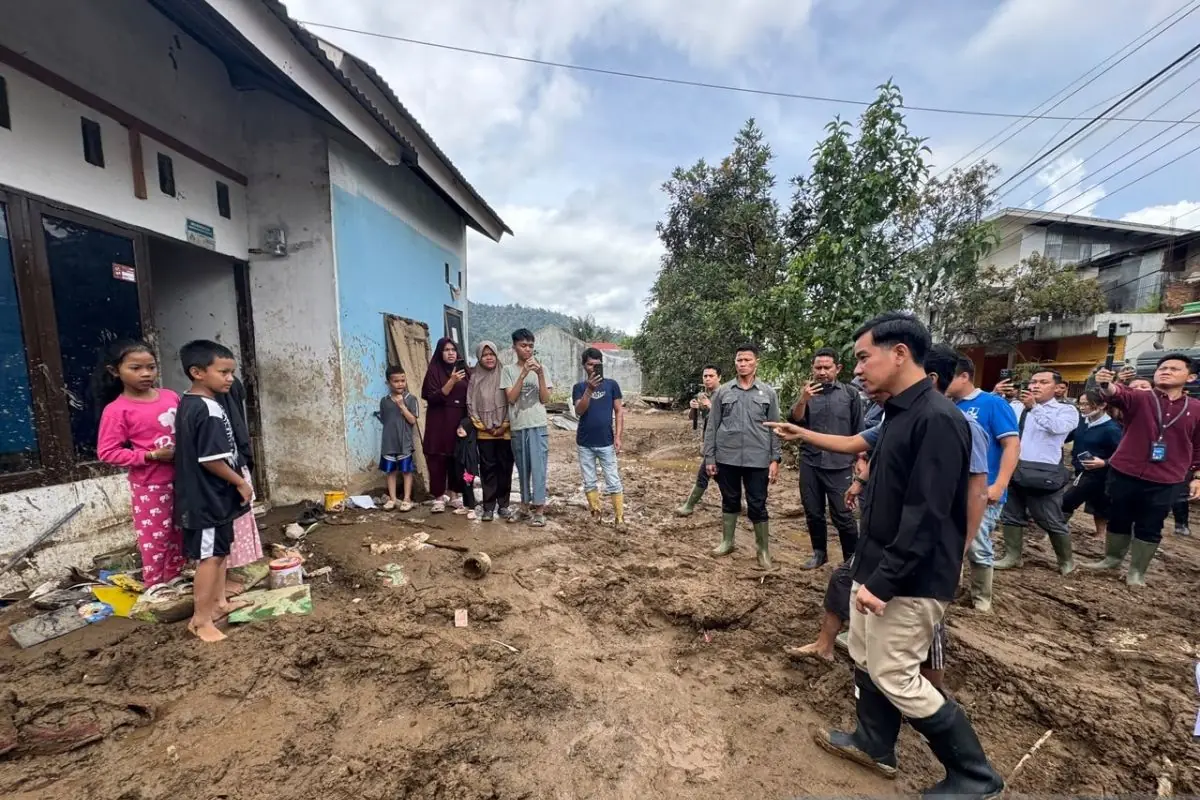 Wapres minta cicilan warga terdampak banjir Solok diberikan keringanan