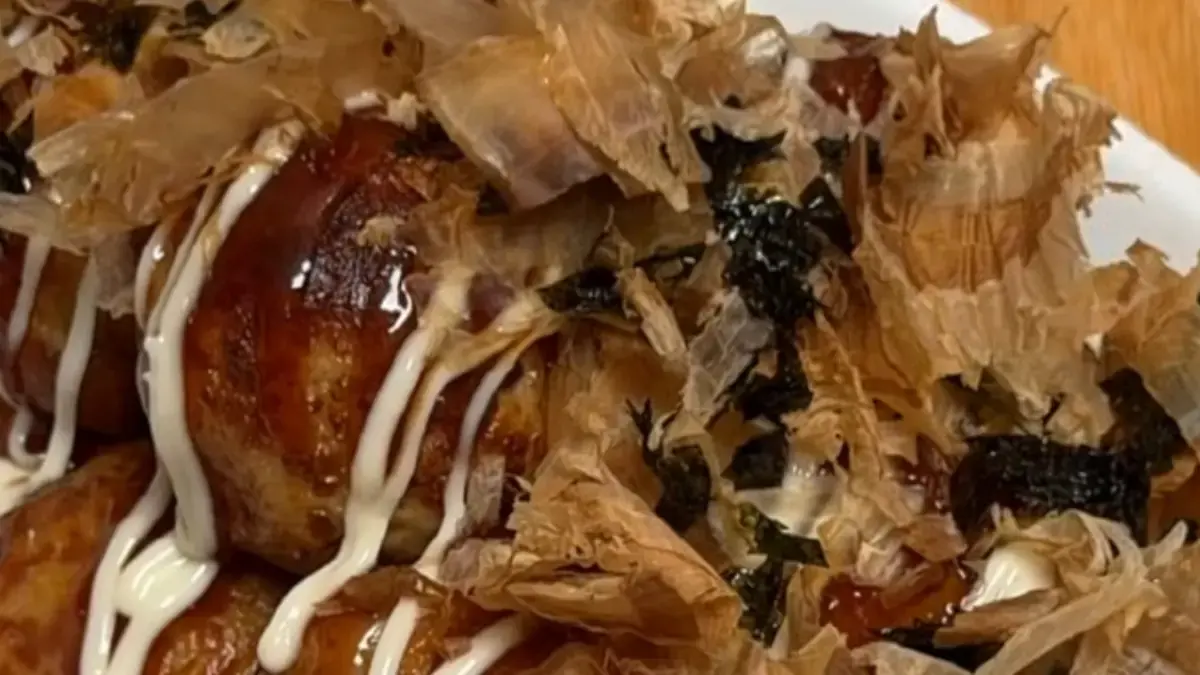 Resep Takoyaki Homemade, Camilan Jepang dengan Saus Gurih Manis yang Mudah Dibuat