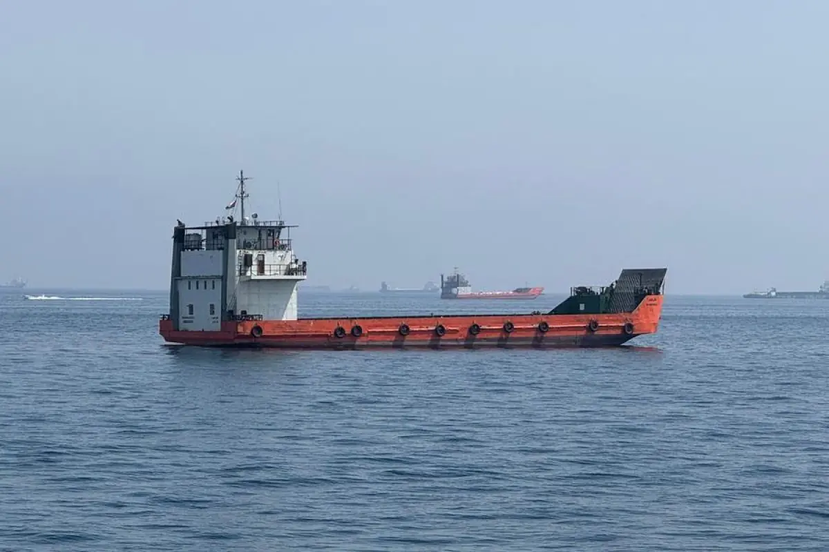 IRGC Iran klaim hantam tiga kapal tanker dan kapal AS di Selat Hormuz