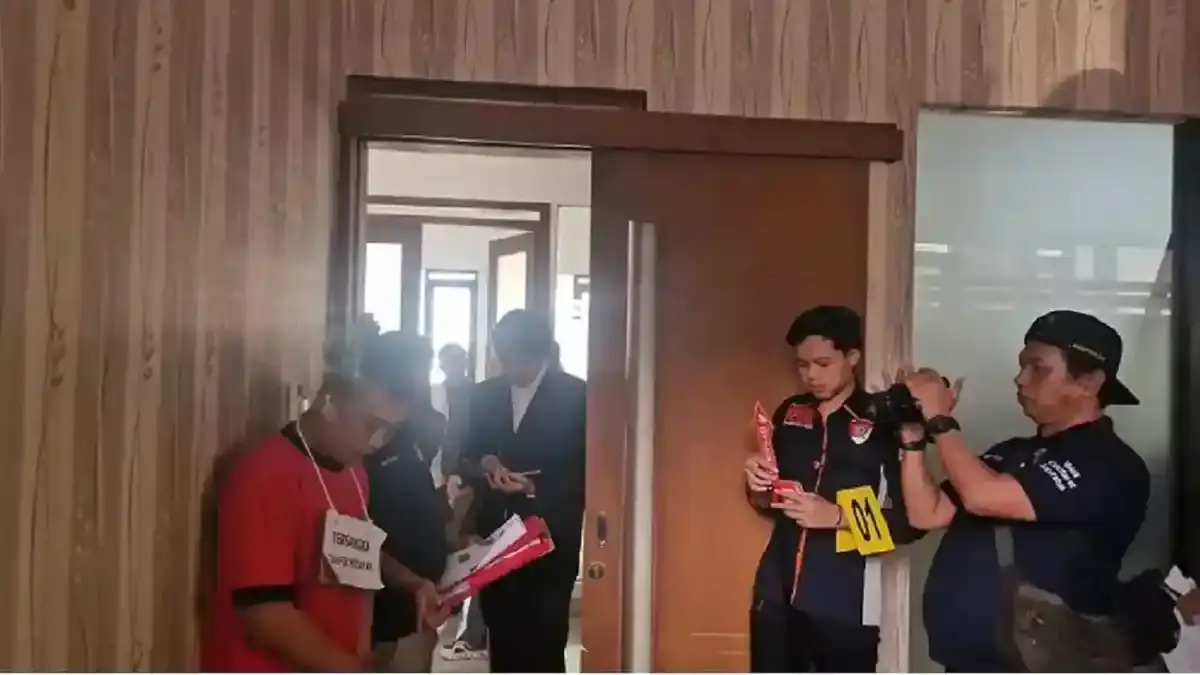 21 Adegan Rekonstruksi Ungkap Kekejaman Taufik Hidayat, Terungkap Alasan YTR Tak Bisa Kabur - Tribunnews.com