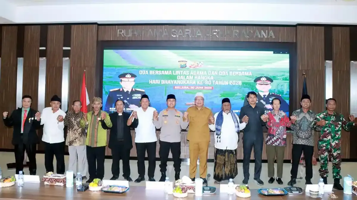 Polres Gresik Gelar Doa Bersama Lintas Agama Jelang Hari Bhayangkara ke-80 - Surya.co.id