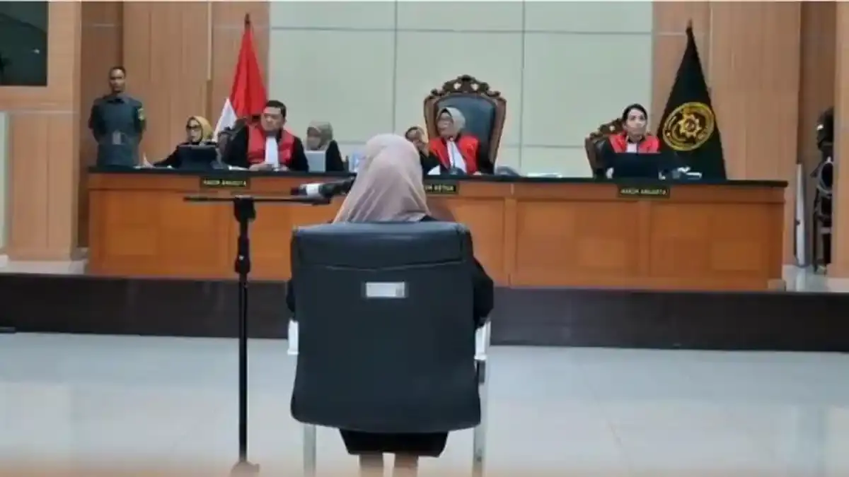 Tolak Berdamai dengan Jokowi, Dokter Tifa Pilih Lawan Dakwaan dan Ajukan Eksepsi - Tribunlampung.co.id