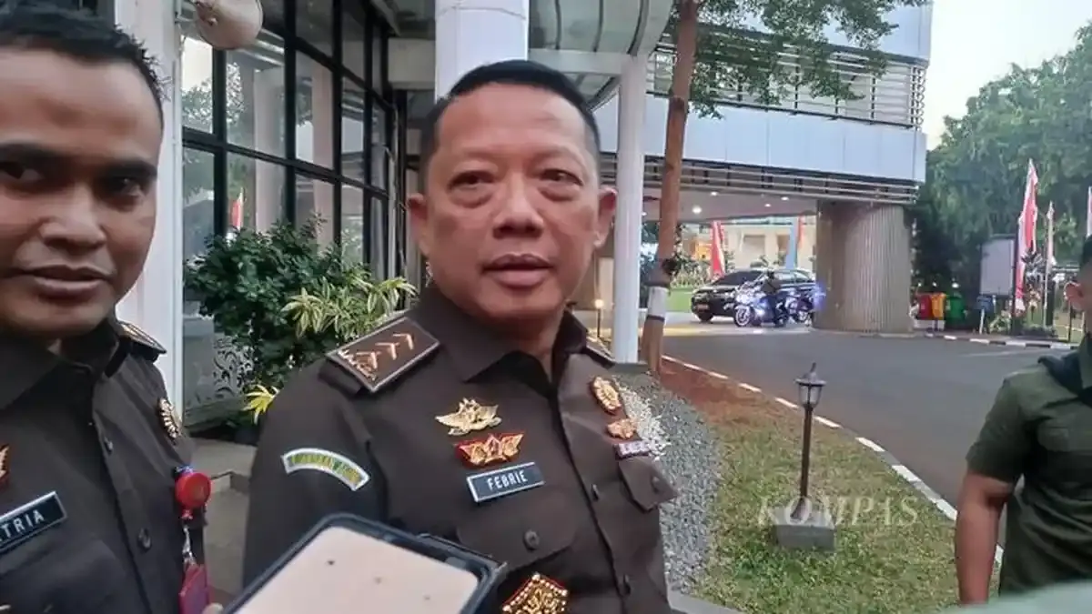 Profil dan Harta Kekayaan Febrie Adriansyah Jampidsus yang Rumahnya Dijaga Ketat Aparat TNI - Bangkapos.com