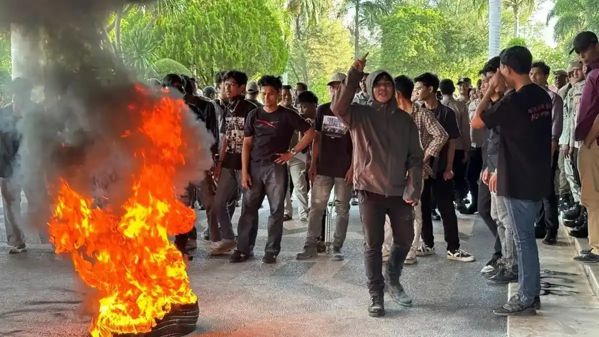 Mahasiswa Tuntut Penanganan Bencana Aceh Jadi Prioritas - Serambinews.com