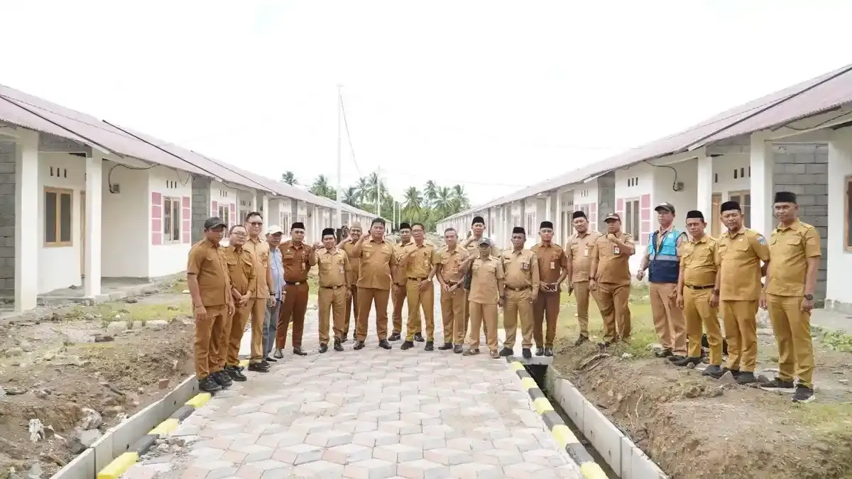 Wabup Bolsel Deddy Hamid Serahkan Rumah DAK Tematik PPKT di Motandoi Selatan, Ini Pesannya - Tribunmanado.co.id